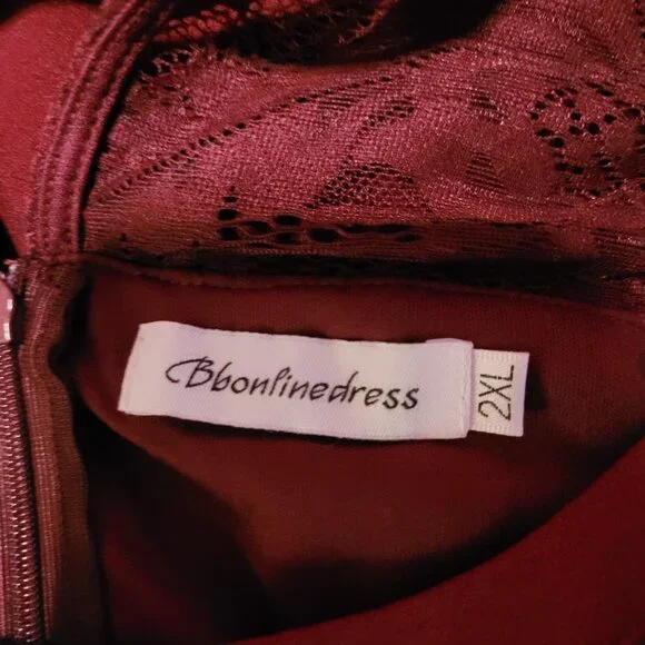 Women's Formal Dress - Picture 4 of 4